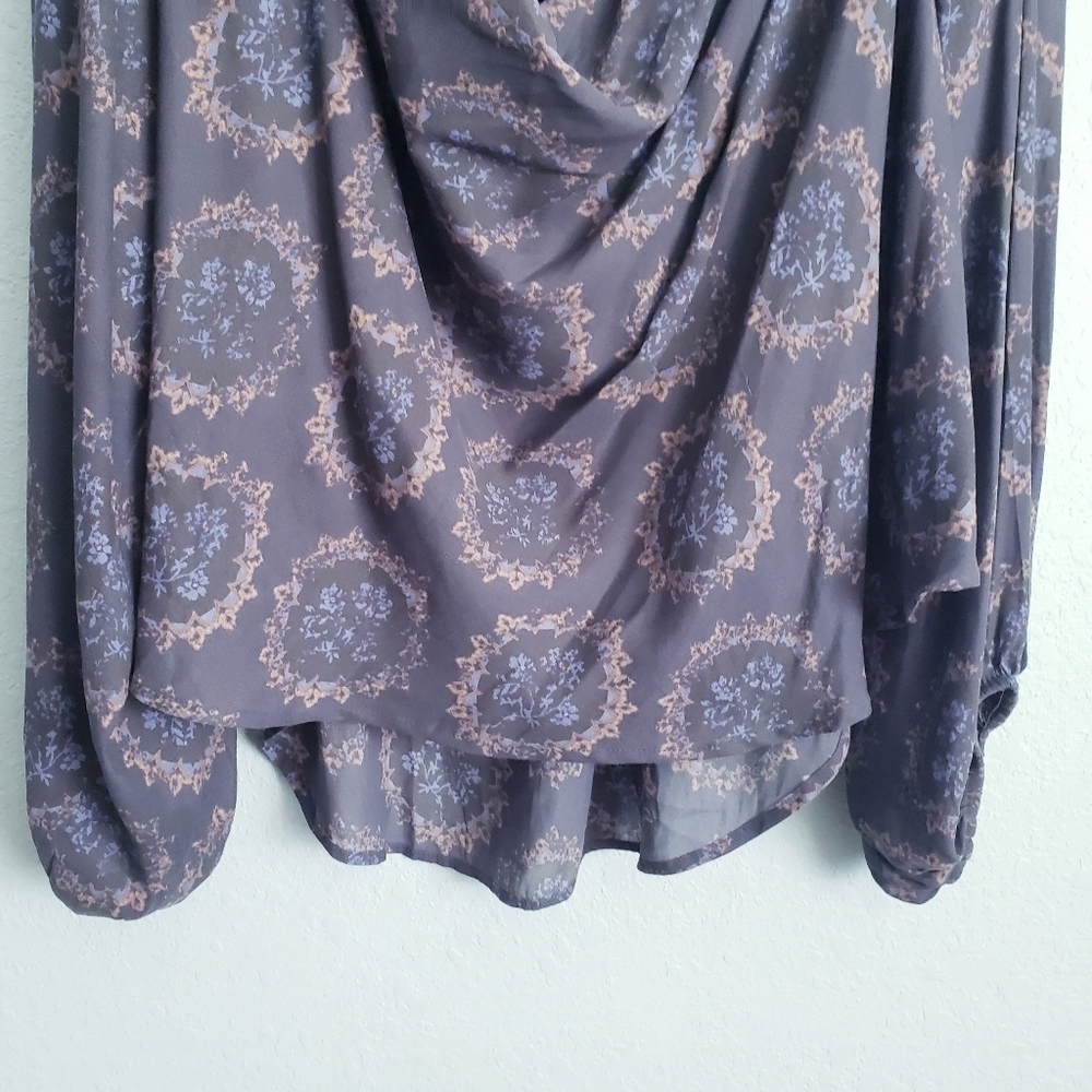 Free People Cowling Around Gray Floral Paisley Long Sleeve Blouse - Picture 3 of 8
